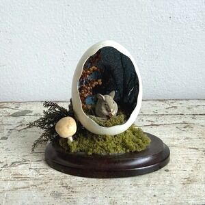 Vintage Handmade Mouse Diorama Real Eggshell Woodland Miniature Art 4"